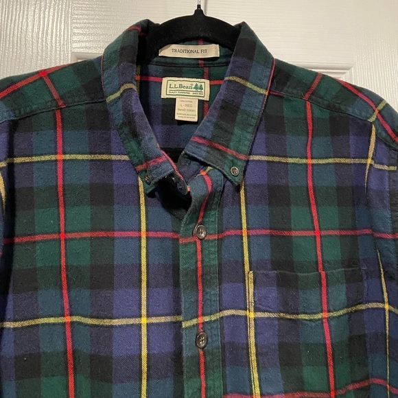 L.L. Bean Size L Navy Blue Green Scotch Plaid Cotton Flannel Button Down Shirt - Picture 2 of 10